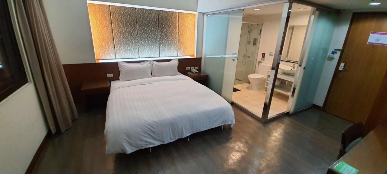 ทาเปง เบย์ ฮอลิเดย์ โฮเต็ล Hotel ตงกั่ง ภายนอก รูปภาพ