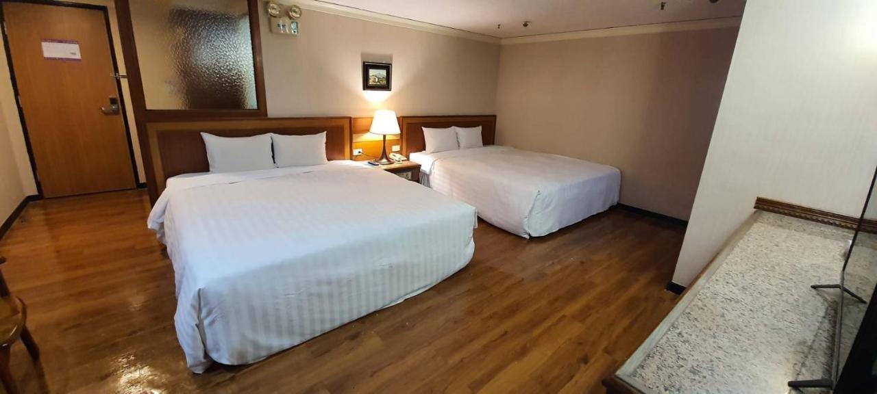 ทาเปง เบย์ ฮอลิเดย์ โฮเต็ล Hotel ตงกั่ง ภายนอก รูปภาพ