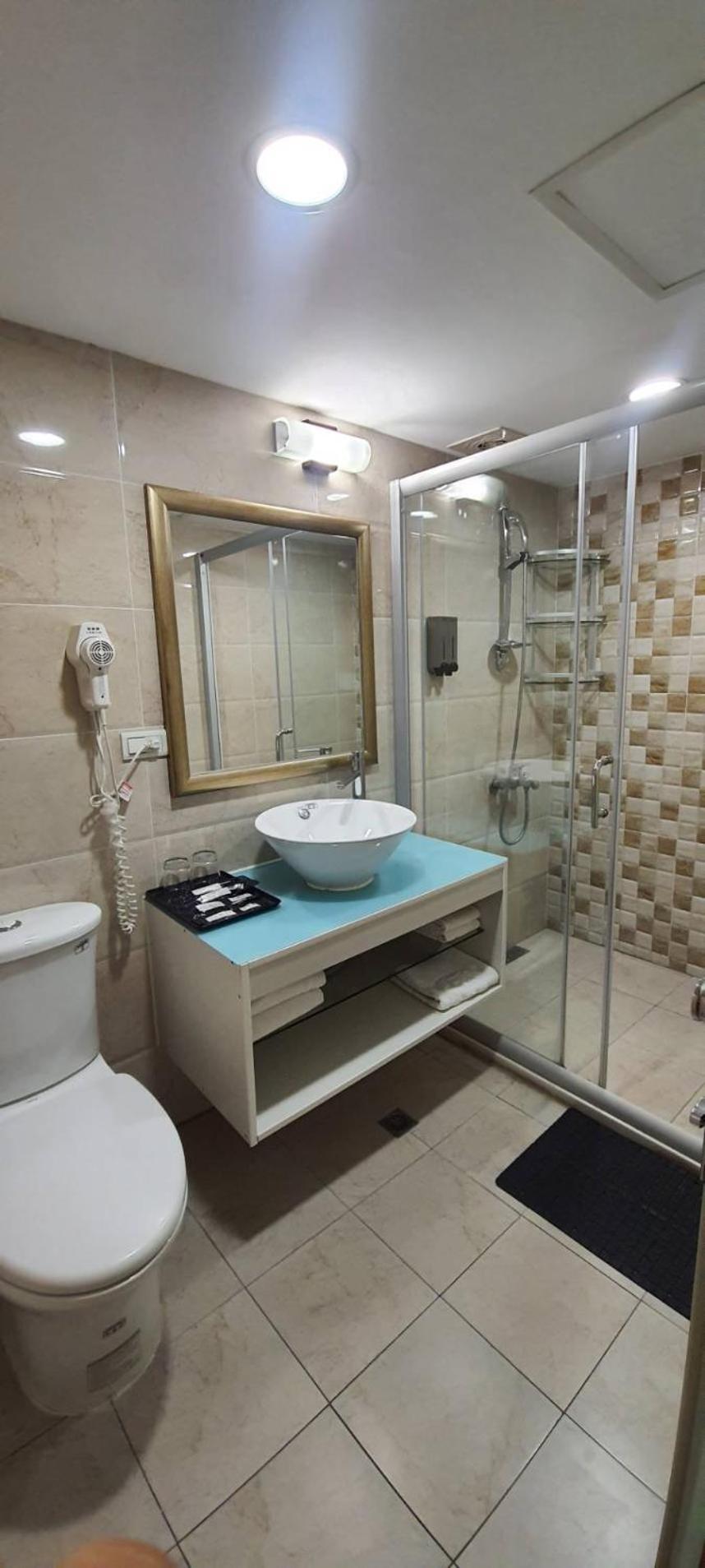 ทาเปง เบย์ ฮอลิเดย์ โฮเต็ล Hotel ตงกั่ง ภายนอก รูปภาพ