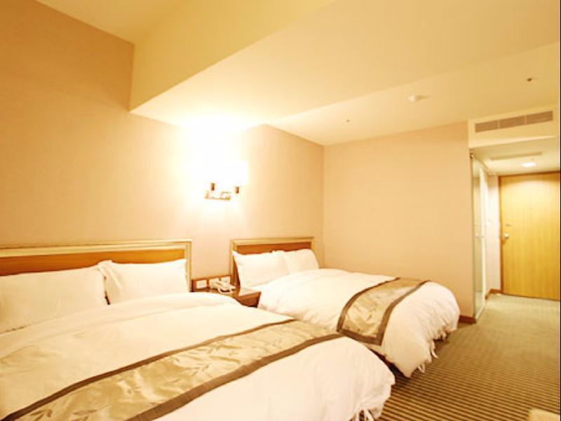 ทาเปง เบย์ ฮอลิเดย์ โฮเต็ล Hotel ตงกั่ง ภายนอก รูปภาพ